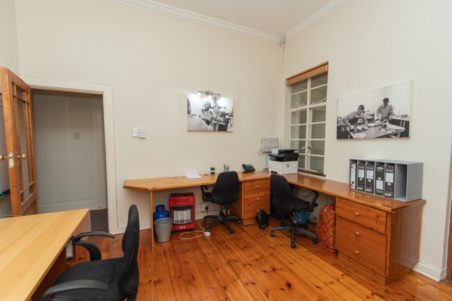 To Let commercial Property for Rent in Richmond Hill Eastern Cape